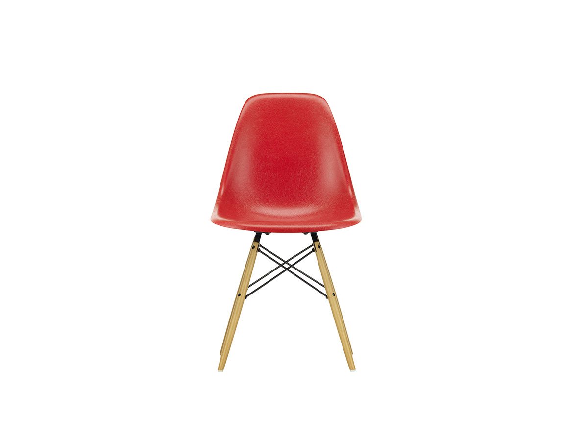 https://objectstorage.ap-seoul-1.oraclecloud.com/n/cnk6gaix2gpw/b/loqoqo-conv/o/vitra/eames-fiberglass-side-chair-dsw-golden-maple/classic-red_1_1_1.jpg