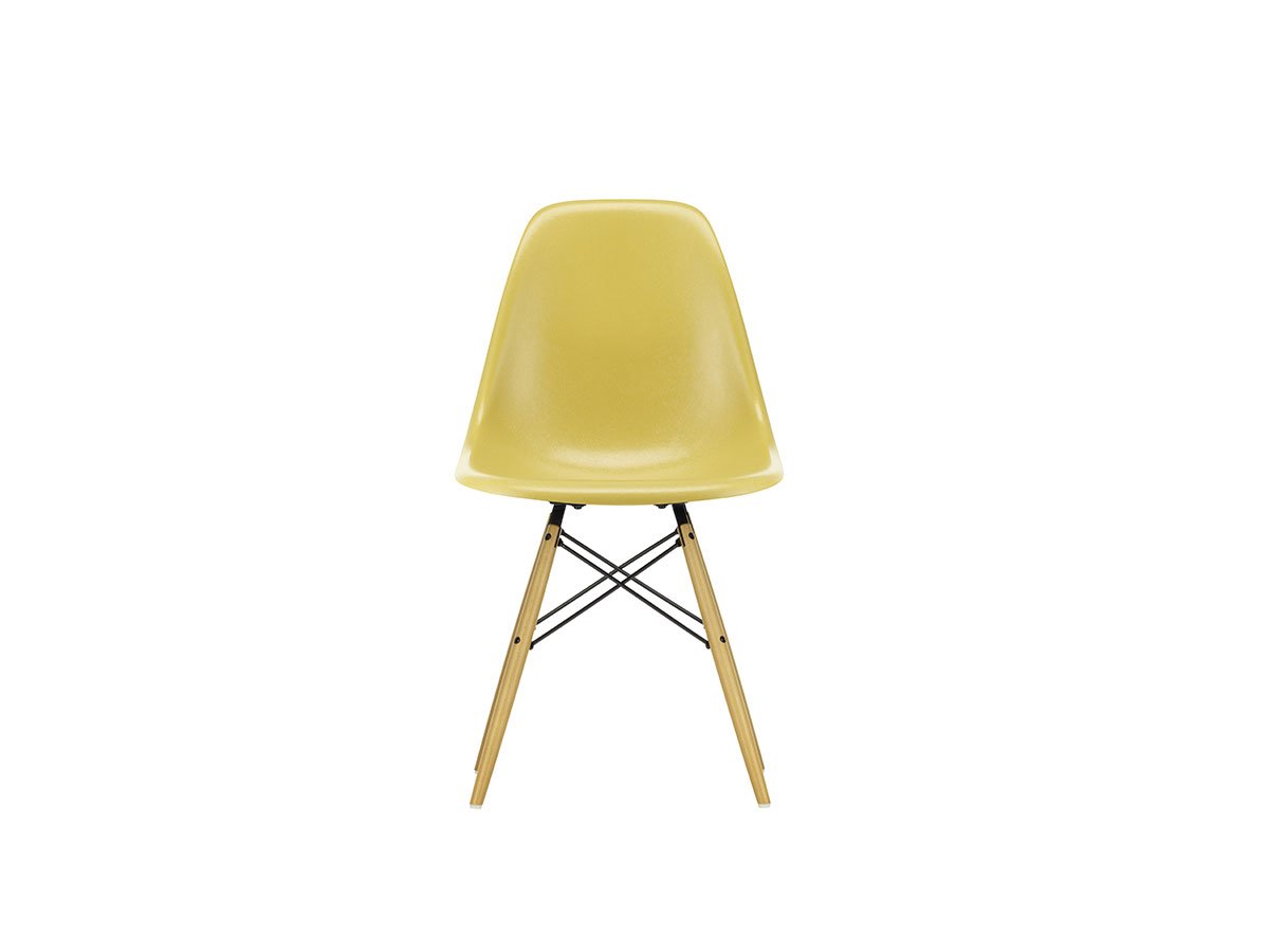 https://objectstorage.ap-seoul-1.oraclecloud.com/n/cnk6gaix2gpw/b/loqoqo-conv/o/vitra/eames-fiberglass-side-chair-dsw-golden-maple/ochre-light_1_1.jpg