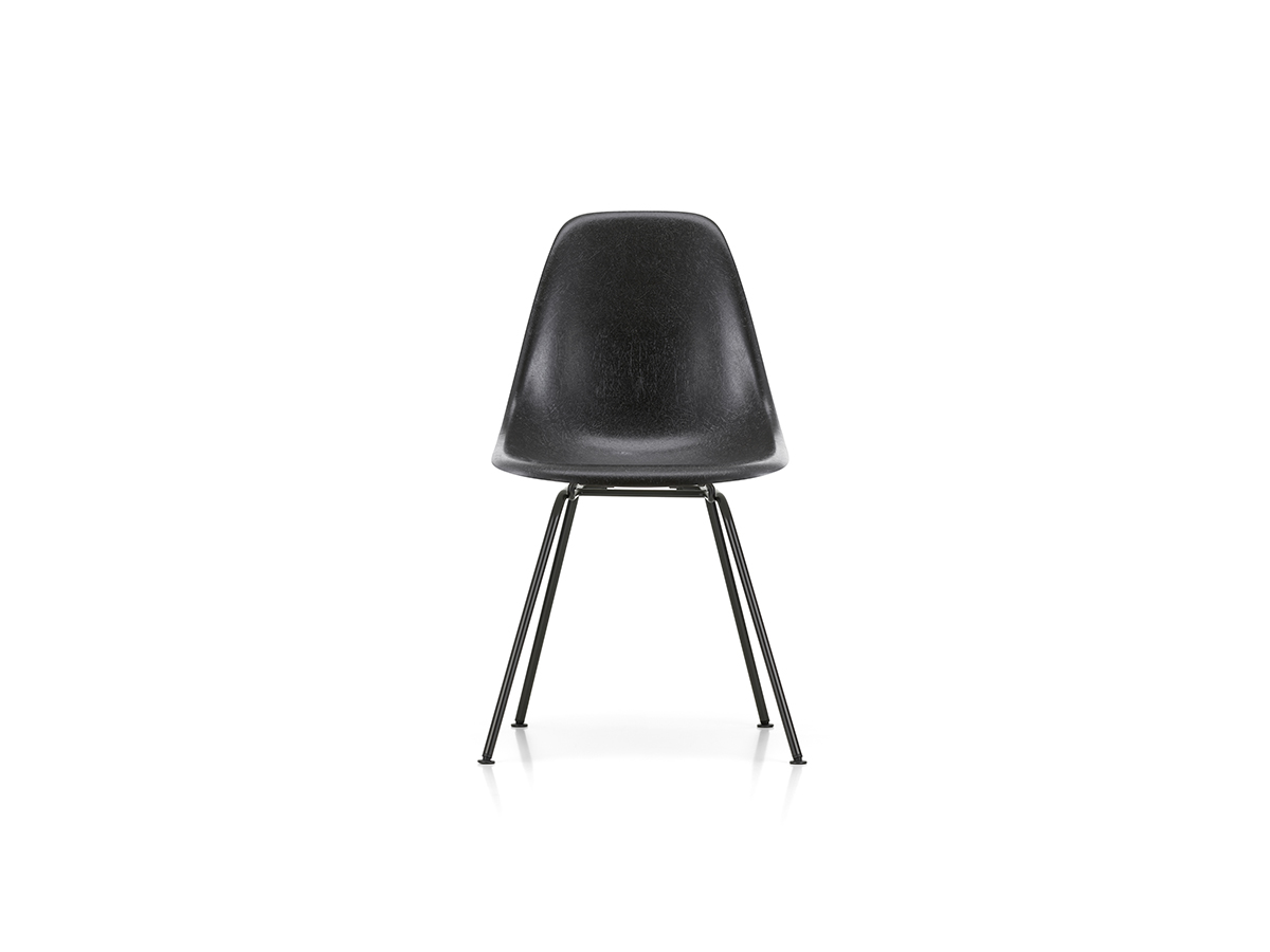 https://objectstorage.ap-seoul-1.oraclecloud.com/n/cnk6gaix2gpw/b/loqoqo-conv/o/vitra/eames-fiberglass-side-chair-dsx-basic-dark/fiberglass_nero.jpg