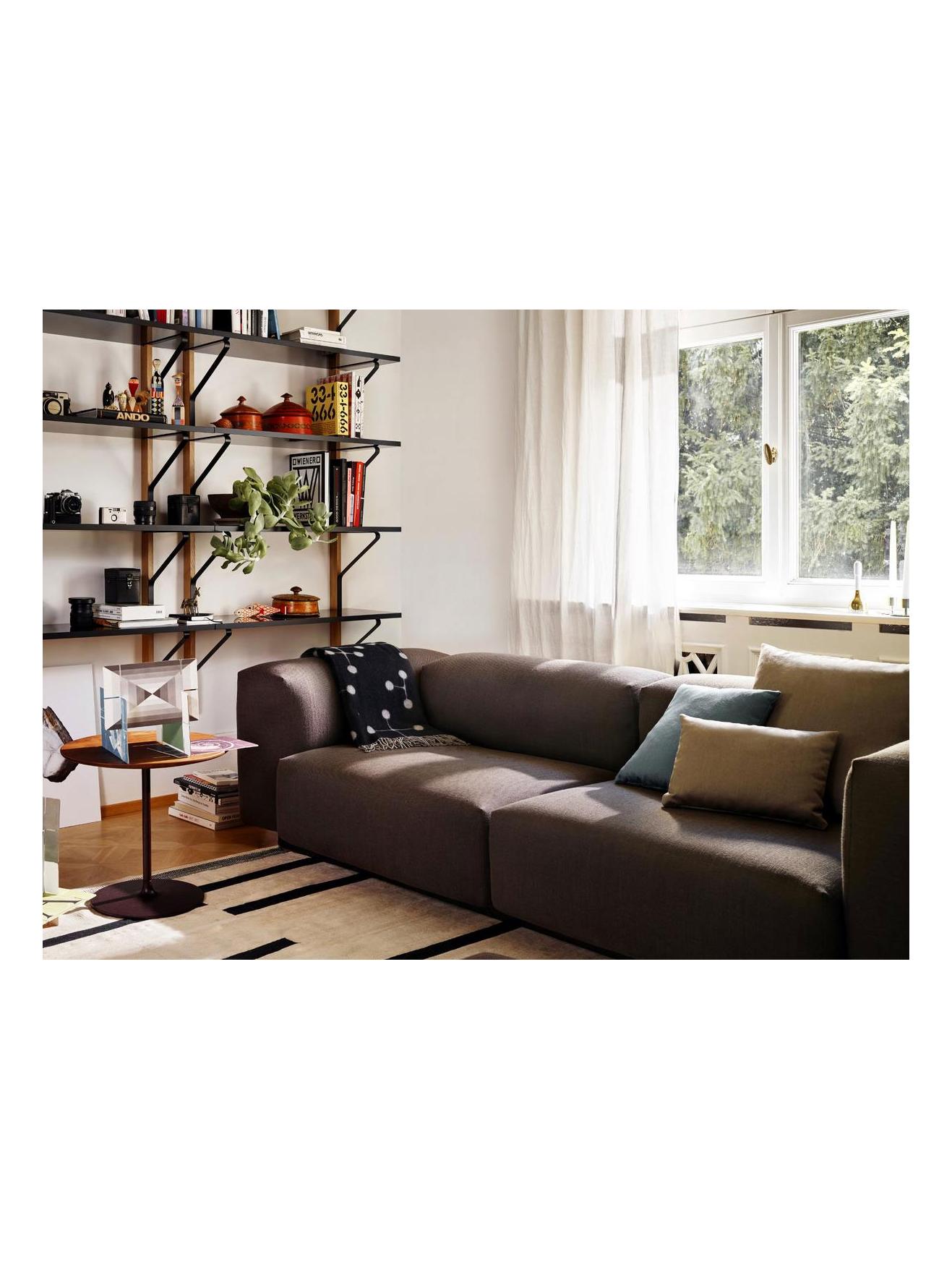 https://objectstorage.ap-seoul-1.oraclecloud.com/n/cnk6gaix2gpw/b/loqoqo-conv/o/vitra/eames-wool-blanket/eames-wool-blanket-9-vitra.jpg
