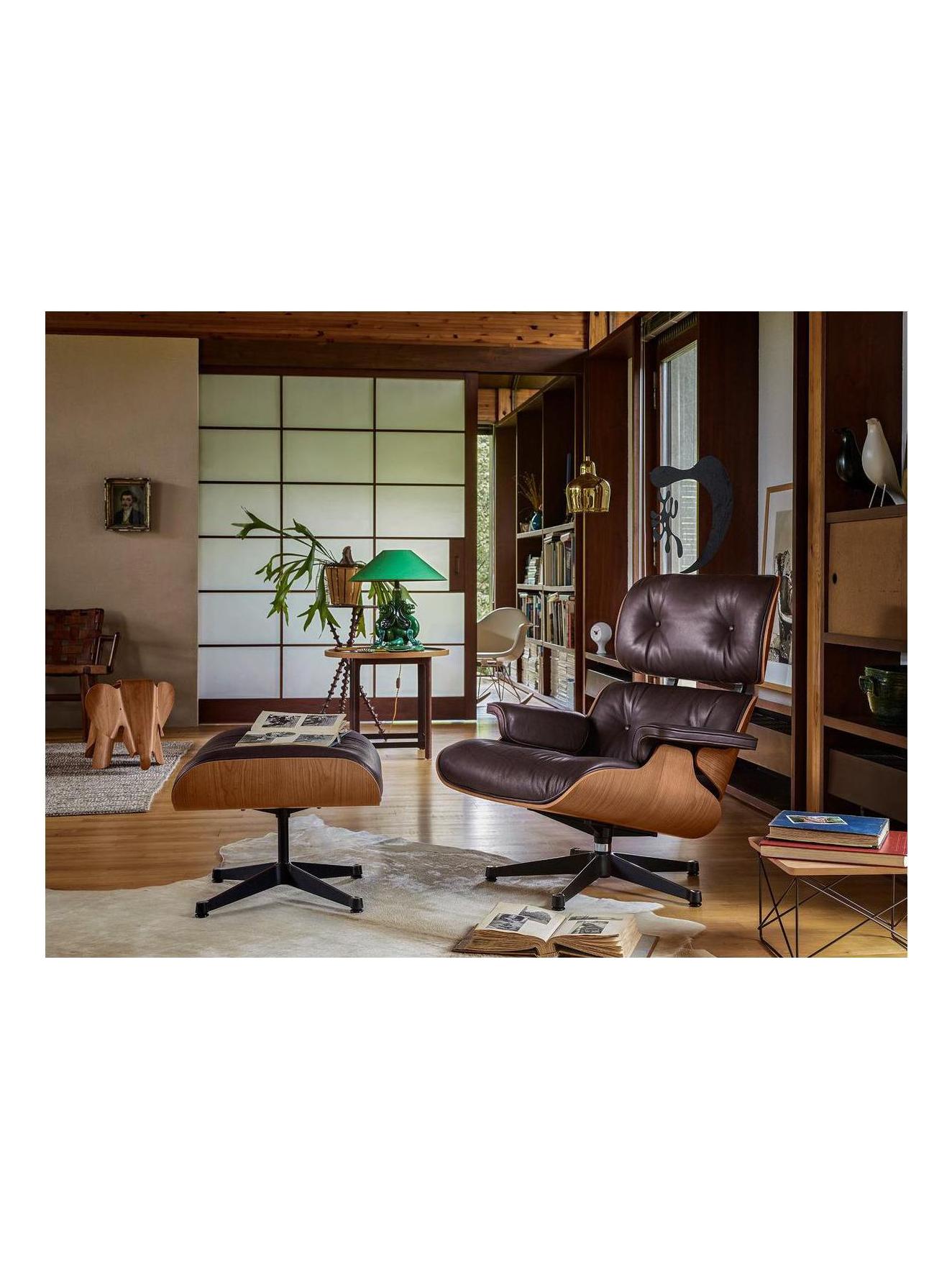 https://objectstorage.ap-seoul-1.oraclecloud.com/n/cnk6gaix2gpw/b/loqoqo-conv/o/vitra/lounge-chair-with-ottoman-natural-edition/78e6f0fc-5632-45a8-9070-5c15a559ea23.jpg