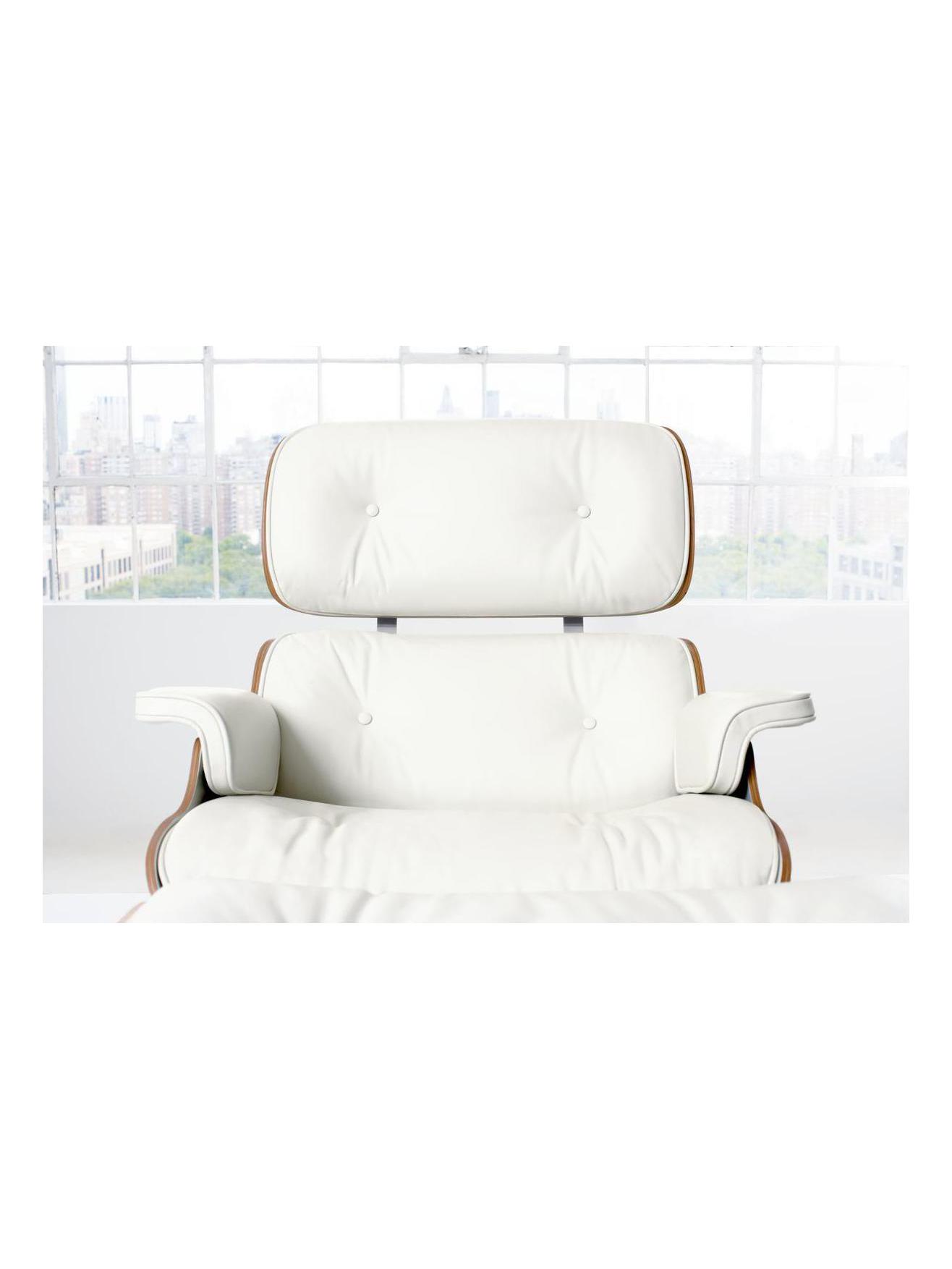 https://objectstorage.ap-seoul-1.oraclecloud.com/n/cnk6gaix2gpw/b/loqoqo-conv/o/vitra/lounge-chair-with-ottoman-white-version/5a5f0968-7a2b-4c99-8747-6c91d17ed16f.jpg