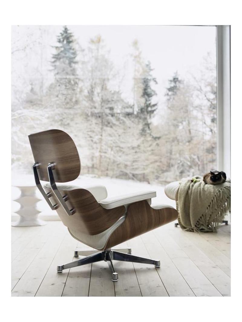 https://objectstorage.ap-seoul-1.oraclecloud.com/n/cnk6gaix2gpw/b/loqoqo-conv/o/vitra/lounge-chair-with-ottoman/c838174e-af8b-4109-bafa-8337237f6d76.jpg