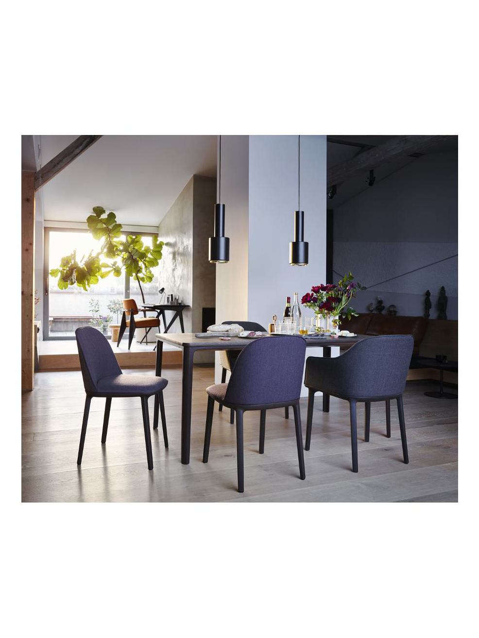 https://objectstorage.ap-seoul-1.oraclecloud.com/n/cnk6gaix2gpw/b/loqoqo-conv/o/vitra/softshell-chair-with-four-legged-base/7d2746c4-f4ad-4708-b34f-f058acd0560b.jpg