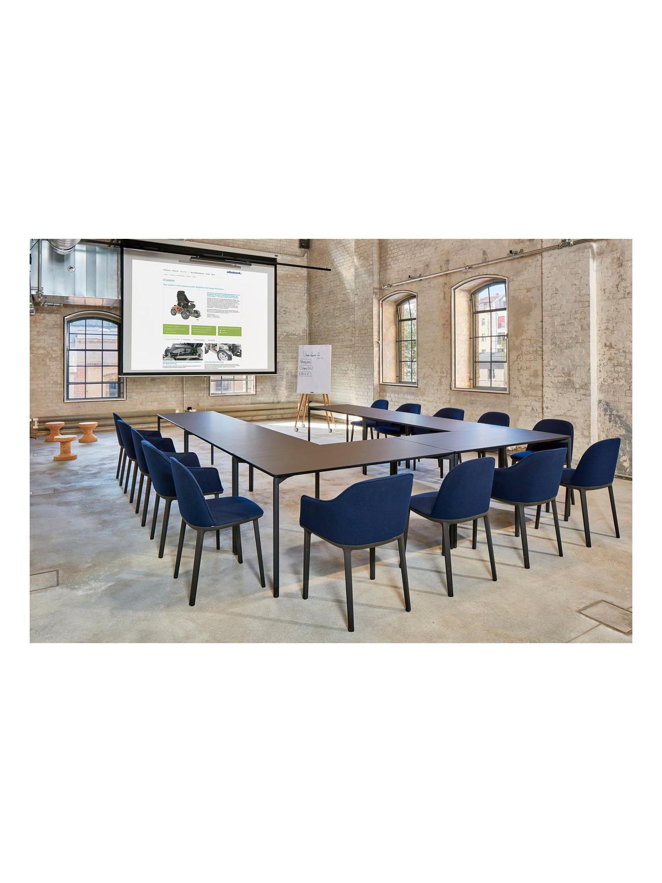 https://objectstorage.ap-seoul-1.oraclecloud.com/n/cnk6gaix2gpw/b/loqoqo-conv/o/vitra/softshell-chair-with-four-legged-base/ad0d0b4f-7e9c-49d7-a9bc-c031cb803988.jpg