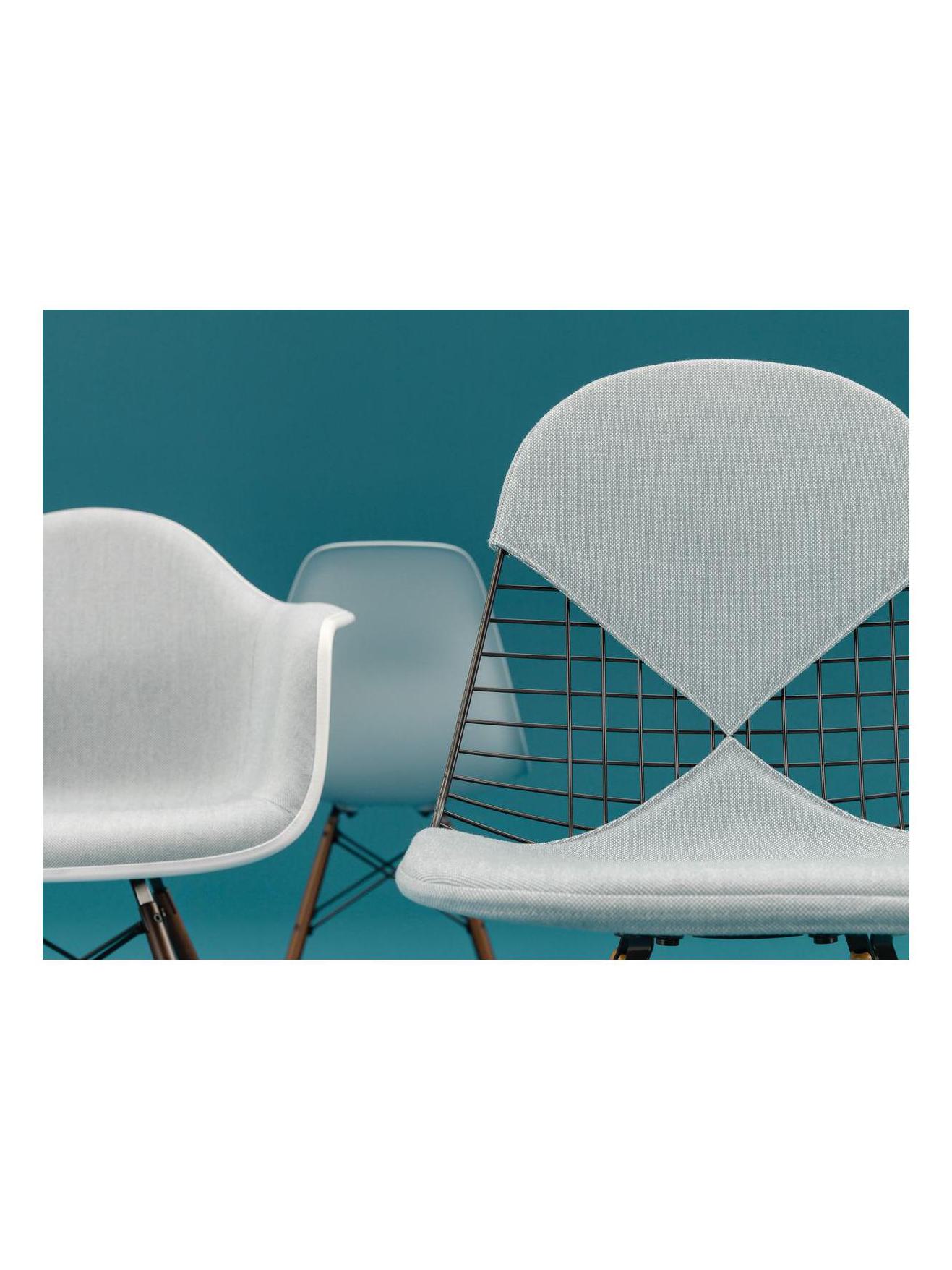 https://objectstorage.ap-seoul-1.oraclecloud.com/n/cnk6gaix2gpw/b/loqoqo-conv/o/vitra/wire-chair-dkw/604cb33b-3993-4090-8f49-0ceea90599da.jpg