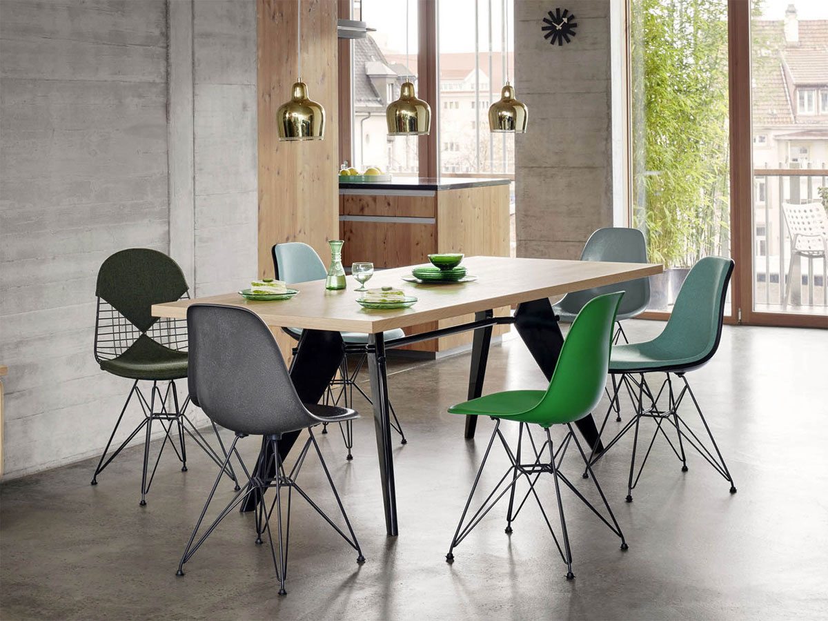 https://objectstorage.ap-seoul-1.oraclecloud.com/n/cnk6gaix2gpw/b/loqoqo-conv/o/vitra/wire-dkr-2-chair-l-20-asphalt-67/vitra-chairs.jpg