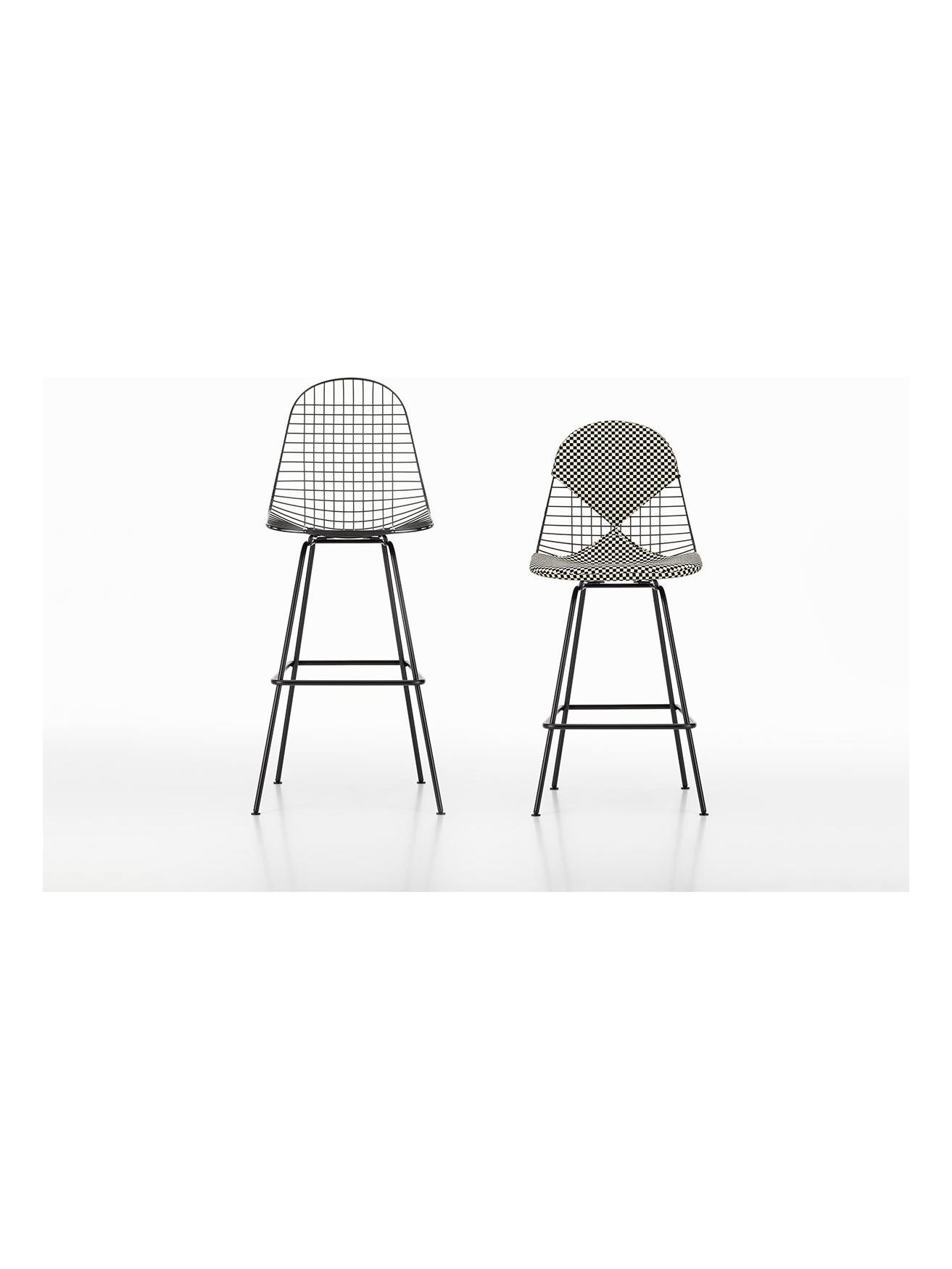 https://objectstorage.ap-seoul-1.oraclecloud.com/n/cnk6gaix2gpw/b/loqoqo-conv/o/vitra/wire-stool-medium/vitra-wire-stool-medium.jpg