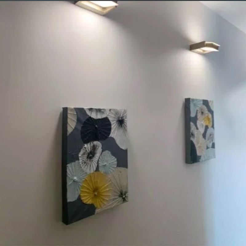 https://objectstorage.ap-seoul-1.oraclecloud.com/n/cnk6gaix2gpw/b/loqoqo-conv/o/vivida-international/vivida-axella-led-minimal-square-wall-lamp-applique-adjustable/76137.jpg