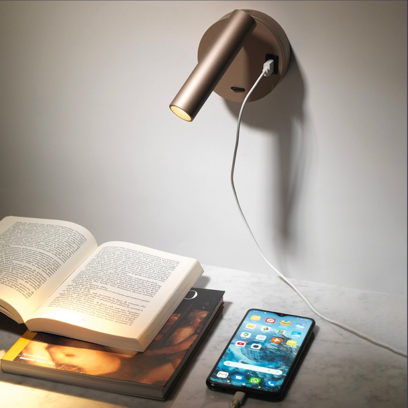 https://objectstorage.ap-seoul-1.oraclecloud.com/n/cnk6gaix2gpw/b/loqoqo-conv/o/vivida-international/vivida-betu-adjustable-wall-light-with-usb-port/117082.jpg
