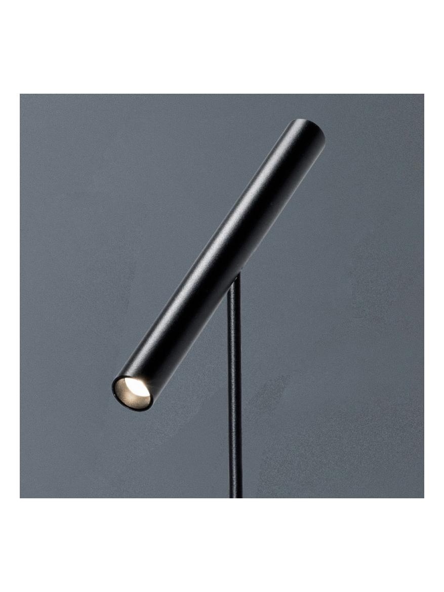 https://objectstorage.ap-seoul-1.oraclecloud.com/n/cnk6gaix2gpw/b/loqoqo-conv/o/vivida-international/vivida-ciak-led-floor-lamp/92297.jpg