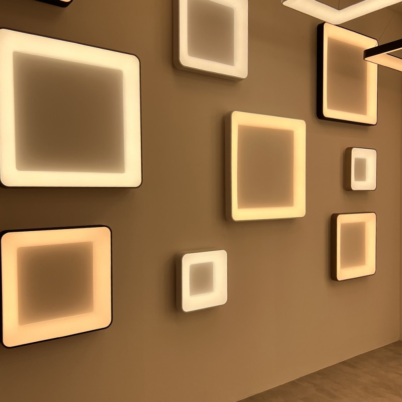 https://objectstorage.ap-seoul-1.oraclecloud.com/n/cnk6gaix2gpw/b/loqoqo-conv/o/vivida-international/vivida-inner-s-square-led-wall-or-ceiling-lamp/105980.jpg