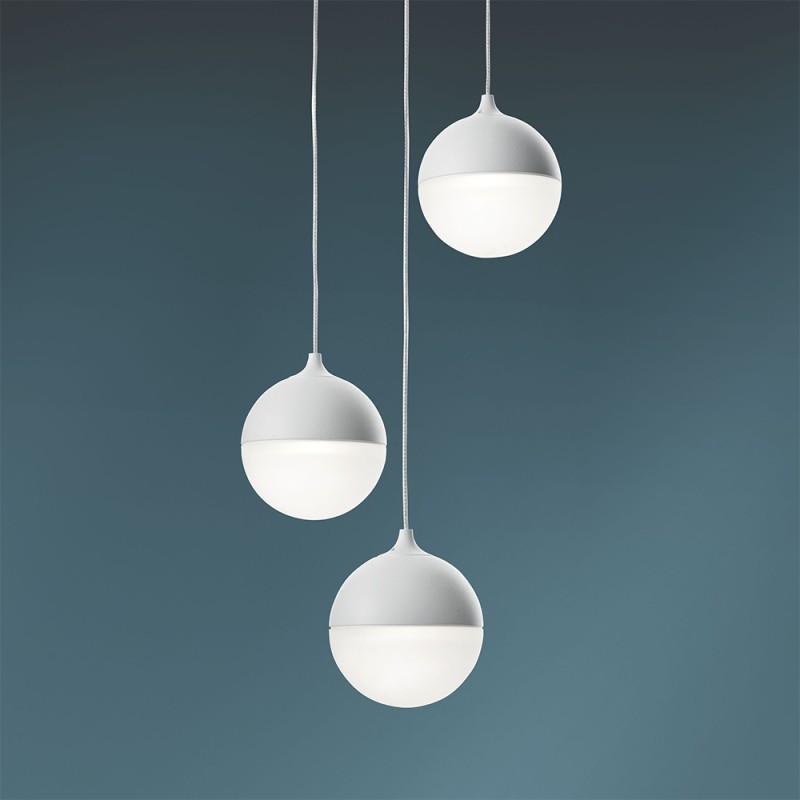 https://objectstorage.ap-seoul-1.oraclecloud.com/n/cnk6gaix2gpw/b/loqoqo-conv/o/vivida-international/vivida-sky-fall-3-led-suspension-lamp/105747.jpg