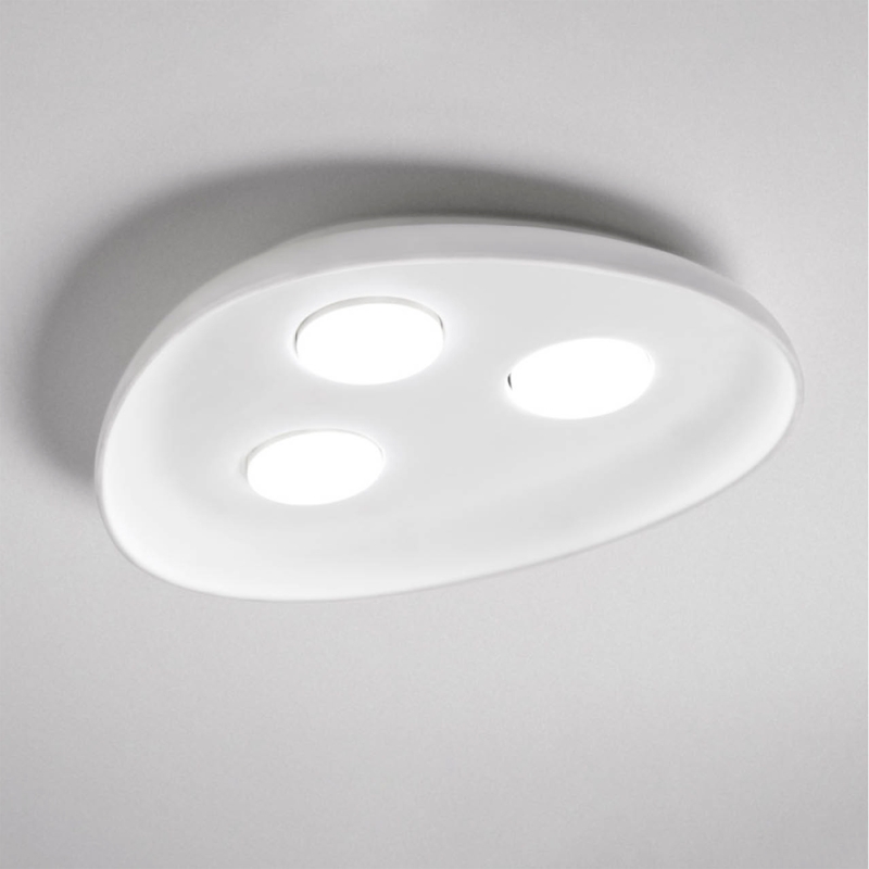 https://objectstorage.ap-seoul-1.oraclecloud.com/n/cnk6gaix2gpw/b/loqoqo-conv/o/vivida/reloaux-triple-wall-and-ceiling-lamp/171371.jpg
