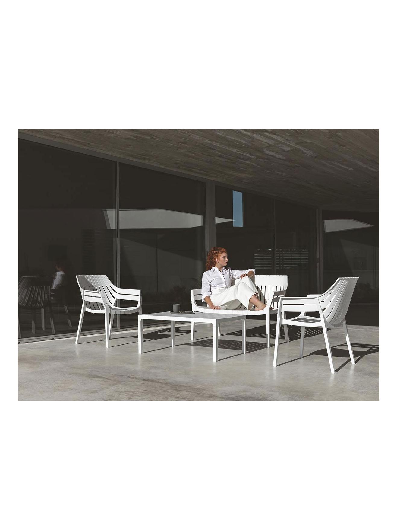 https://objectstorage.ap-seoul-1.oraclecloud.com/n/cnk6gaix2gpw/b/loqoqo-conv/o/vondom/spritz-coffee-table-white/spritz-coffee-table.jpg