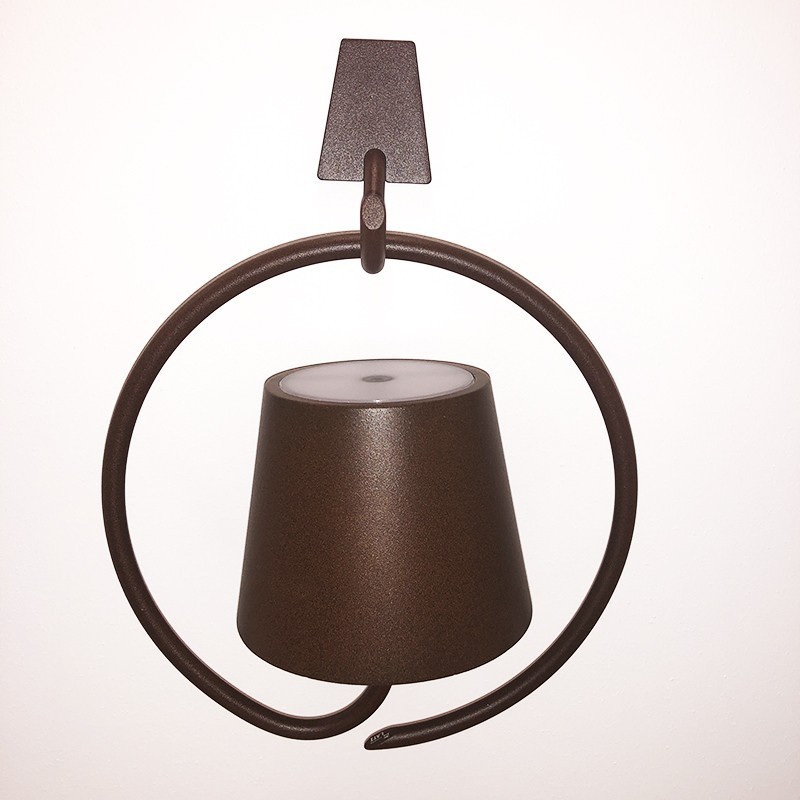 https://objectstorage.ap-seoul-1.oraclecloud.com/n/cnk6gaix2gpw/b/loqoqo-conv/o/zafferano/poldina-corten-battery-wall-led-lamp-with-hook/23855.jpg