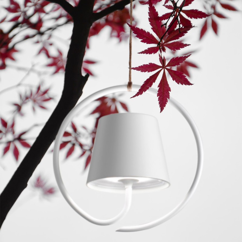 https://objectstorage.ap-seoul-1.oraclecloud.com/n/cnk6gaix2gpw/b/loqoqo-conv/o/zafferano/poldina-white-pendant-battery-hanging-led-lamp/65555.jpg
