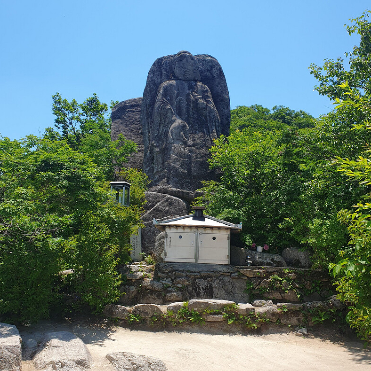 석조약사여래입상